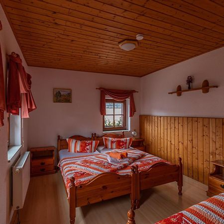 Pension Und Gaststaette Zur Knappenschaenke Thermalbad Wiesenbad Exterior foto