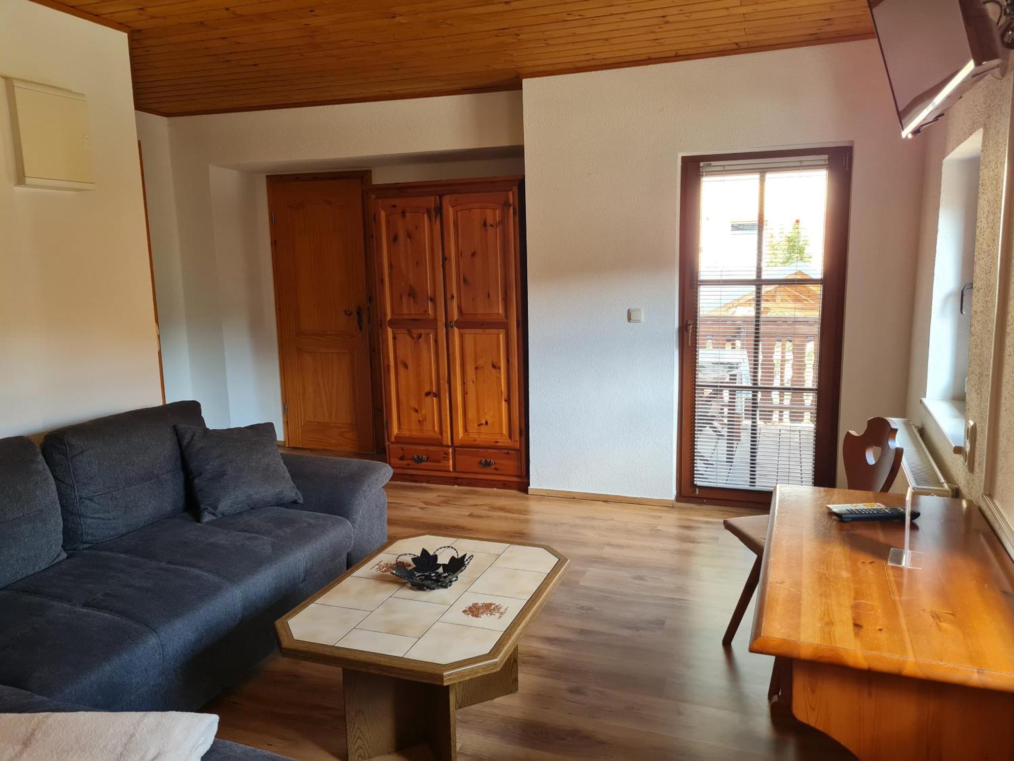 Pension Und Gaststaette Zur Knappenschaenke Thermalbad Wiesenbad Quarto foto